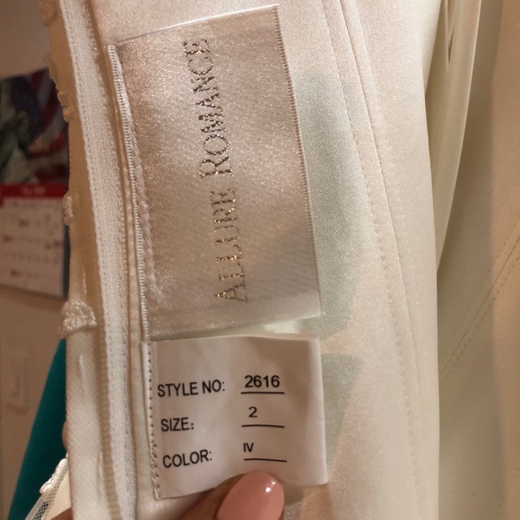 NWT Allure Romance Wedding Dress - Picture 7 of 8